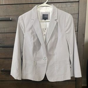 NWT grey and white single button jacket.